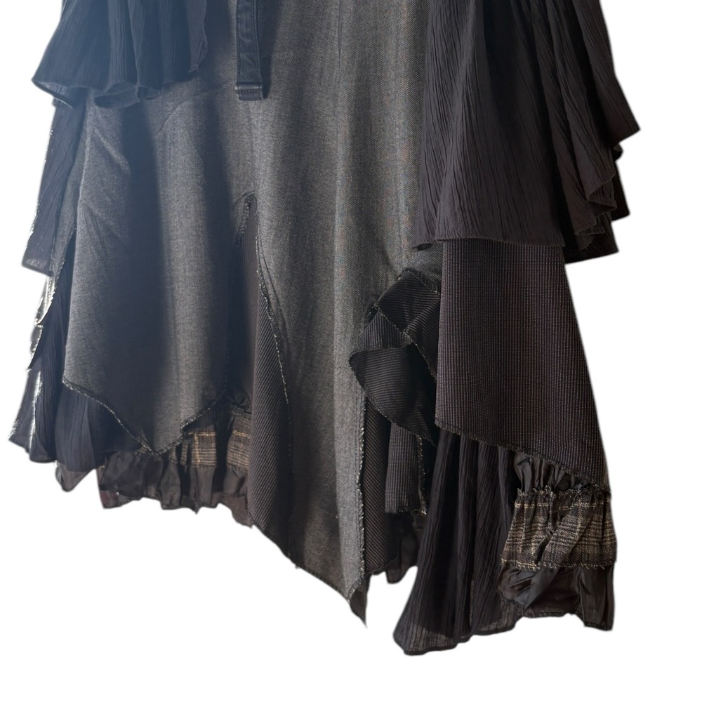 Asymmetrical ruffled teired skirt - Picture 12 of 16
